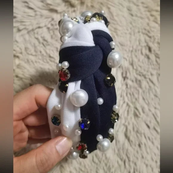 Pearl and Gem Embellished Headbands - Picture 8 of 8
